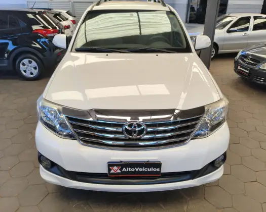 TOYOTA HILUX SW4 2.7 SR 4X2 16V FLEX 4P AUTOMÁTICO