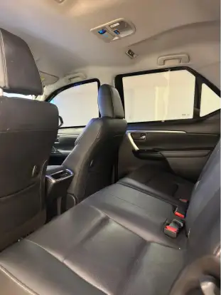 TOYOTA-HILUX SW4-2024