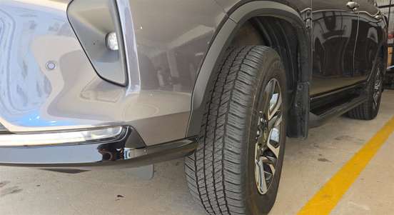 TOYOTA-HILUX SW4-2024