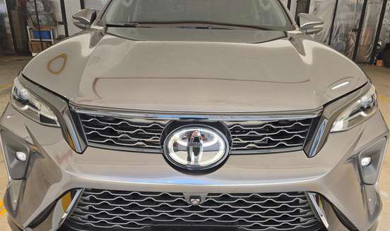TOYOTA-HILUX SW4-2024