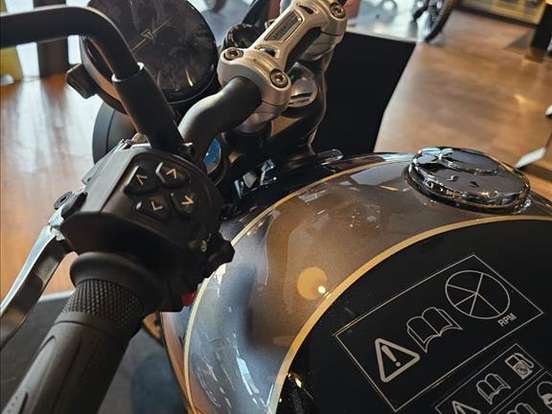 TRIUMPH-SPEED TWIN TRIUMPH-SPEED TWIN-2025