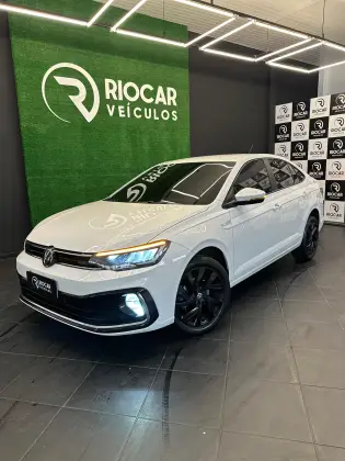 VOLKSWAGEN VIRTUS 1.0 200 TSI HIGHLINE AUTOMÁTICO