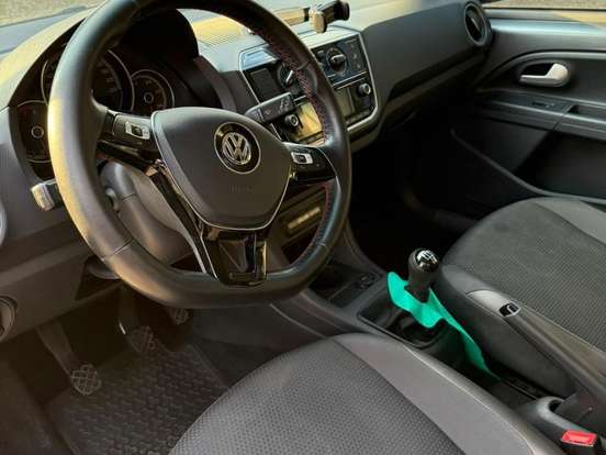 VOLKSWAGEN-UP-1.0 170 TSI TOTAL FLEX XTREME 4P MANUAL VOLKSWAGEN-UP-2019