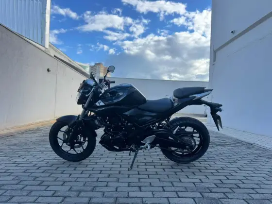 YAMAHA MT-03 