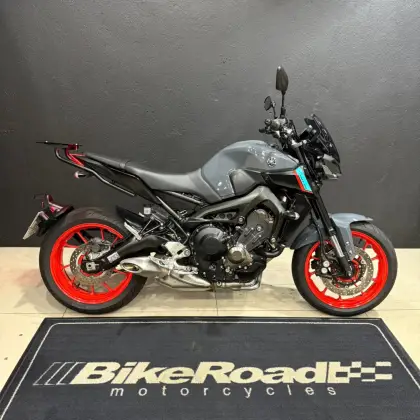 YAMAHA MT-09 