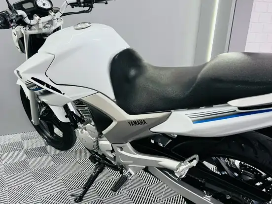 YAMAHA-YS 250 FAZER YAMAHA-YS 250 FAZER-2014