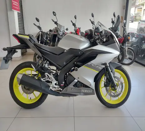 YAMAHA YZF R15 