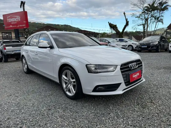 AUDI A4 2.0 TFSI AMBIENTE AVANT 180CV GASOLINA 4P MULTITRONIC