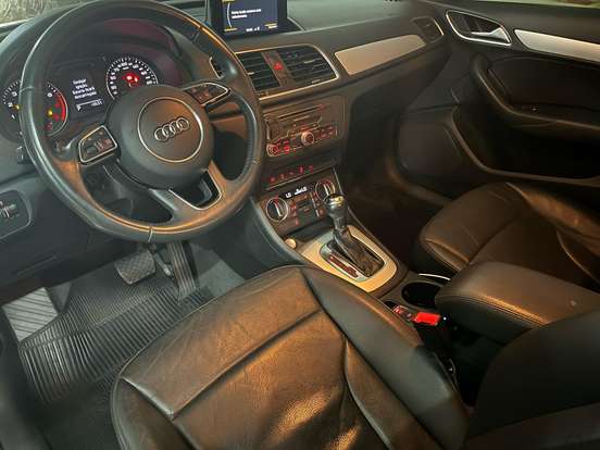 AUDI-Q3-2018