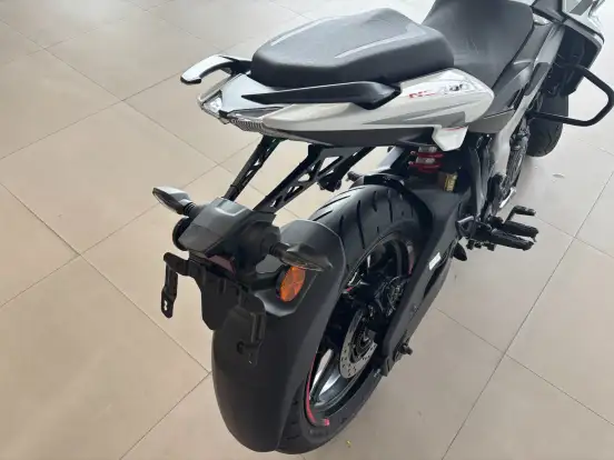 BAJAJ-DOMINAR NS400Z-2025