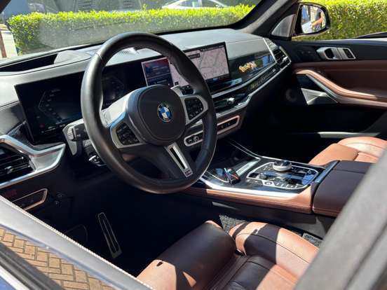 BMW-X7-4.4 V8 GASOLINA M60i STEPTRONIC BMW-X7-2024