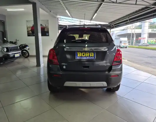CHEVROLET-TRACKER-2013