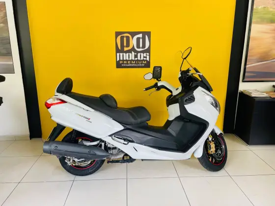 DAFRA MAXSYM 400i 