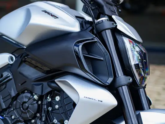DUCATI-DIAVEL V4 DUCATI-DIAVEL V4-2025