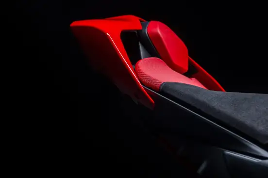 DUCATI-PANIGALE V4 S-2024