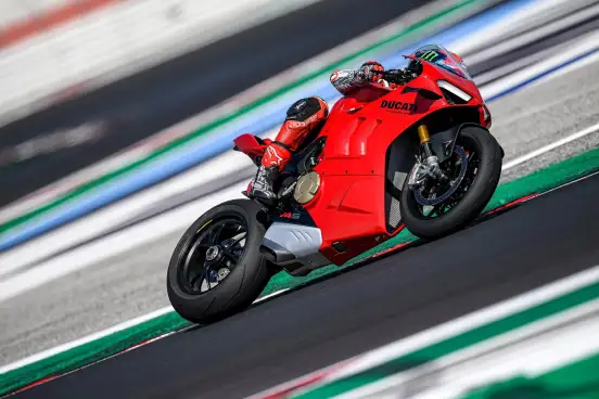 DUCATI-PANIGALE V4 S-2024