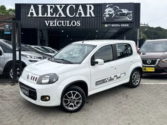 FIAT UNO 1.4 SPORTING 8V FLEX 4P MANUAL