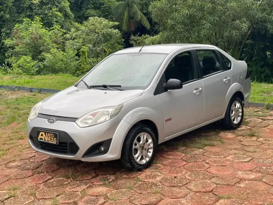 FORD FIESTA 1.6 ROCAM SEDAN 8V FLEX 4P MANUAL