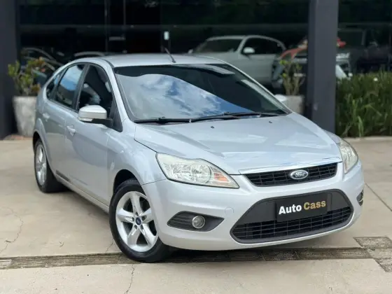 FORD FOCUS 1.6 GLX 16V FLEX 4P MANUAL FORD FOCUS 1.6 GLX 16V FLEX 4P MANUAL