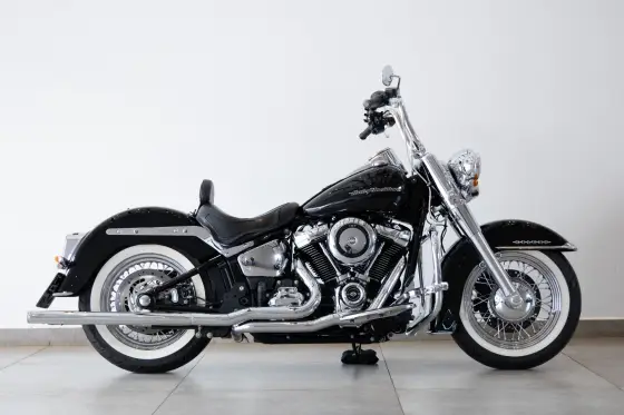 HARLEY-DAVIDSON SOFTAIL DELUXE 