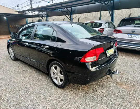 HONDA CIVIC 1.8 LXS 16V FLEX 4P AUTOMÁTICO