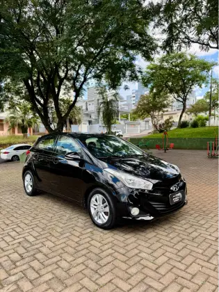 HYUNDAI HB20 1.0 COMFORT PLUS 12V FLEX 4P MANUAL