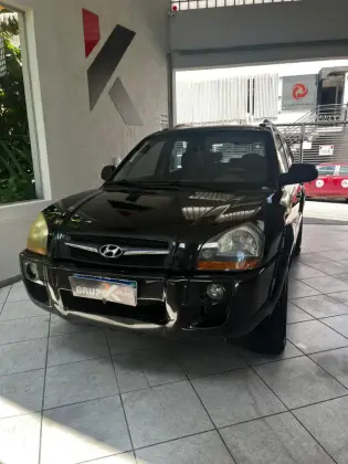 HYUNDAI TUCSON 2.4 GLS 4WD 16V GASOLINA 4P AUTOMÁTICO HYUNDAI TUCSON 2.4 GLS 4WD 16V GASOLINA 4P AUTOMÁTICO