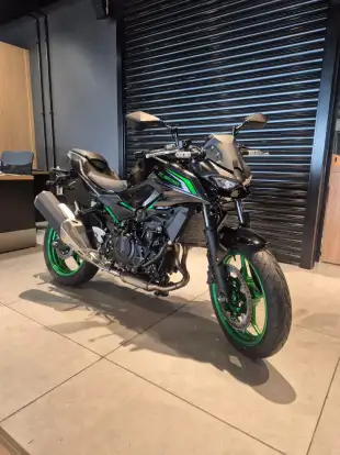 KAWASAKI-Z500 SE-2025