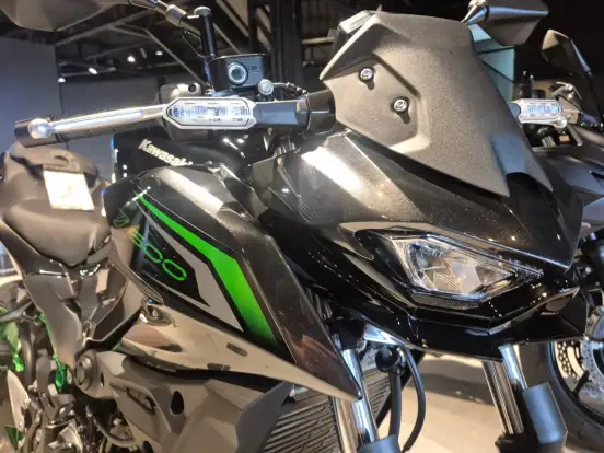 KAWASAKI-Z500 SE KAWASAKI-Z500 SE-2025