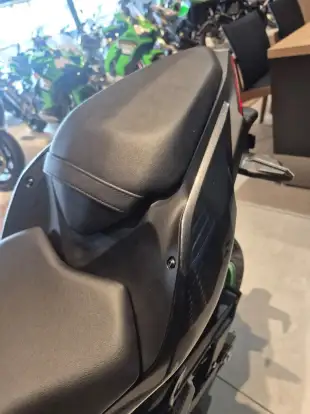 KAWASAKI-Z500 SE-2025