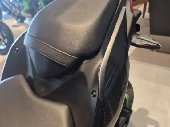 KAWASAKI-Z500 SE KAWASAKI-Z500 SE-2025