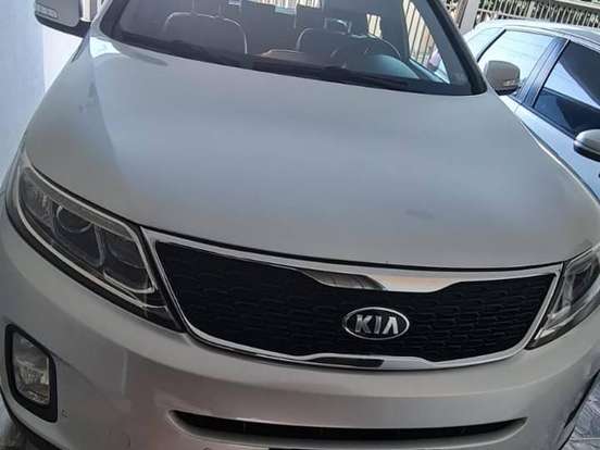 KIA-SORENTO-2.4 16V GASOLINA EX AUTOMÁTICO KIA-SORENTO-2014