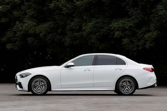 MERCEDES-BENZ-C 200-2025