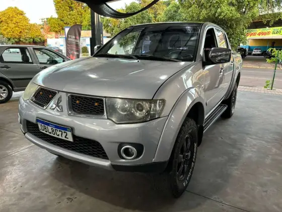 MITSUBISHI L200 TRITON 3.2 HPE 4X4 CD 16V TURBO INTERCOOLER DIESEL 4P AUTOMÁTICO