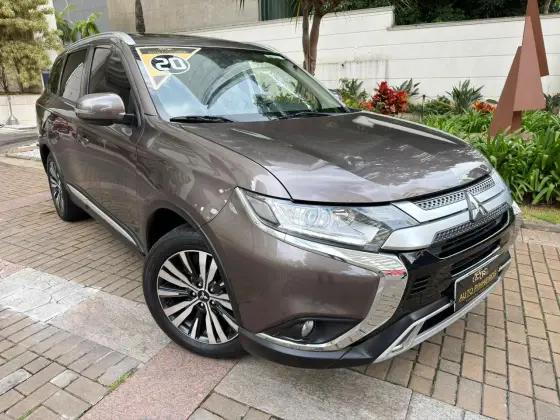 MITSUBISHI OUTLANDER 2.0 MIVEC GASOLINA HPE AUTOMÁTICO