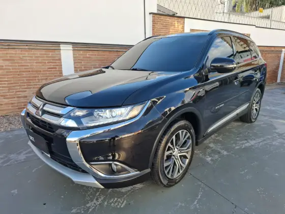 MITSUBISHI OUTLANDER 3.0 GT 4X4 V6 24V GASOLINA 4P AUTOMÁTICO