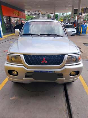 MITSUBISHI-PAJERO-2002