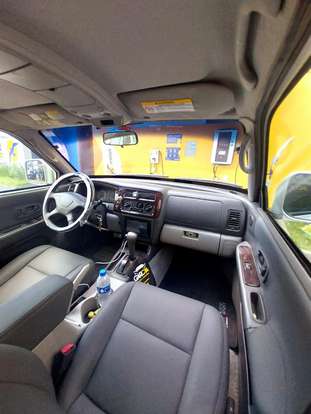 MITSUBISHI-PAJERO-2002