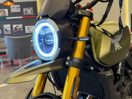 MOTO MORINI SEIEMMEZZO SCRAMBLE 