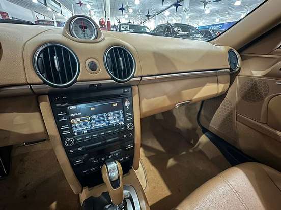 PORSCHE-CAYMAN-2011
