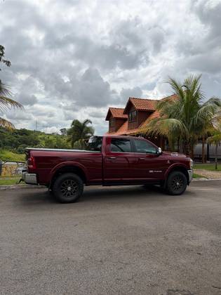 RAM 3500 6.7 I6 TURBO DIESEL LIMITED LONGHORN CD 4X4  AUTOMÁTICO