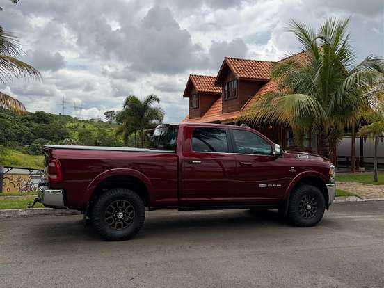 RAM-3500-6.7 I6 TURBO DIESEL LIMITED LONGHORN CD 4X4 AUTOMÁTICO RAM-3500-2022