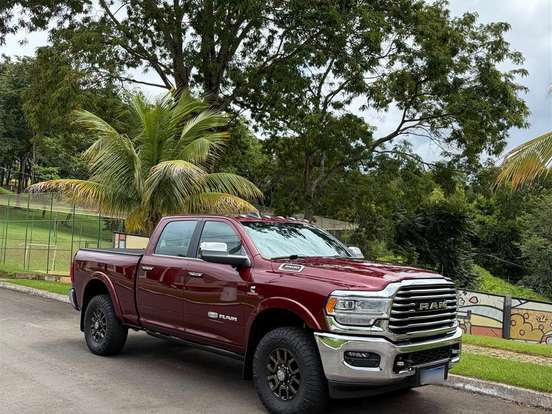 RAM-3500-6.7 I6 TURBO DIESEL LIMITED LONGHORN CD 4X4 AUTOMÁTICO RAM-3500-2022