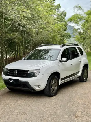 RENAULT DUSTER 2.0 DYNAMIQUE 4X2 16V FLEX 4P AUTOMÁTICO