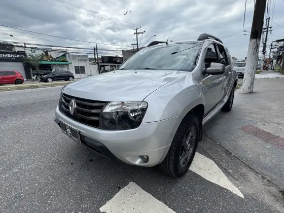 RENAULT DUSTER 2.0 DYNAMIQUE 4X2 16V FLEX 4P AUTOMÁTICO