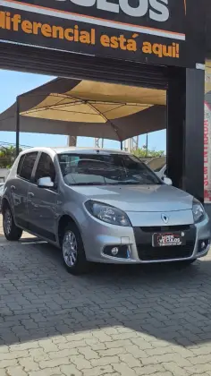 RENAULT SANDERO 1.6 PRIVILÉGE 16V FLEX 4P AUTOMÁTICO