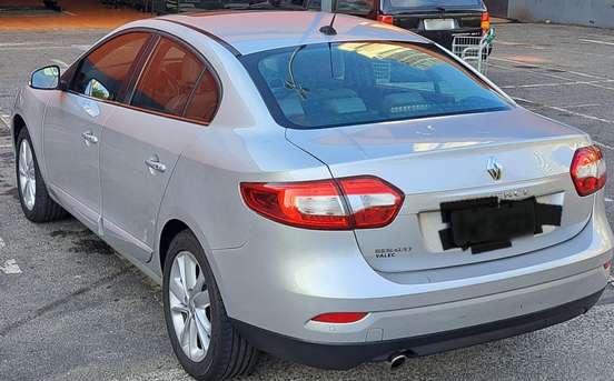 RENAULT-FLUENCE-2.0 PRIVILÉGE 16V FLEX 4P AUTOMÁTICO RENAULT-FLUENCE-2015