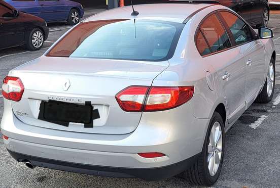RENAULT-FLUENCE-2015