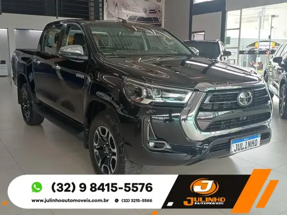 TOYOTA HILUX 2.8 D-4D TURBO DIESEL CD SRX 4X4 AUTOMÁTICO