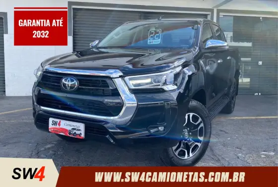 TOYOTA HILUX 2.8 D-4D TURBO DIESEL CD SRX 4X4 AUTOMÁTICO